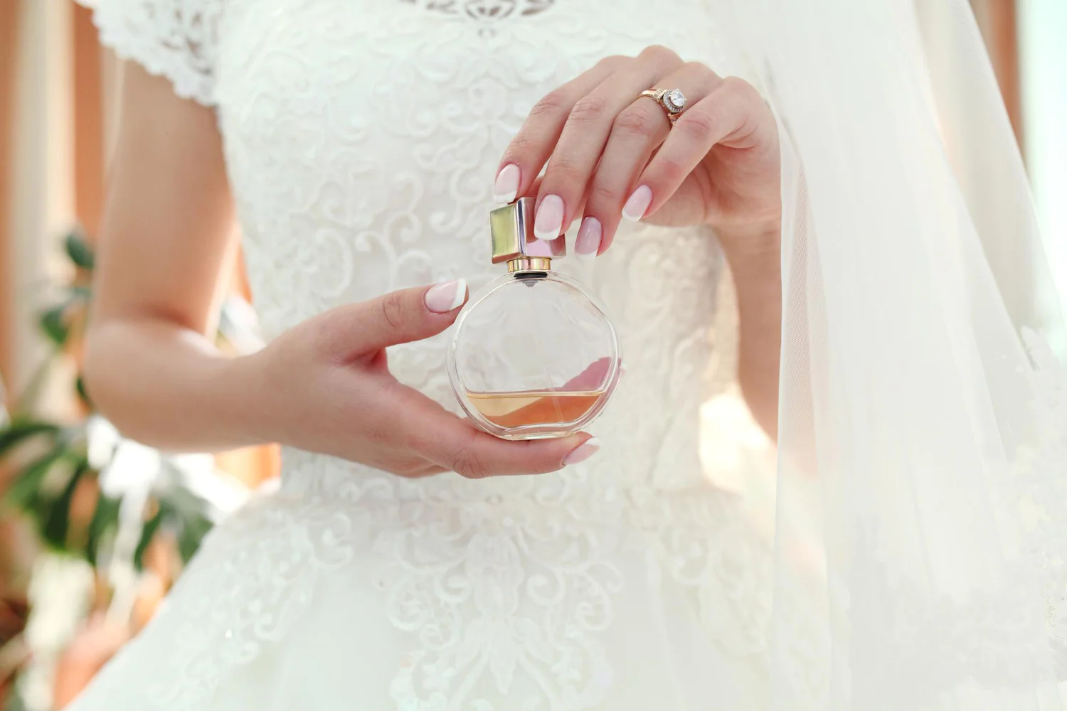 Unveiling the Allure of Oud Perfume for Women in the UK: A Fragrance Journey